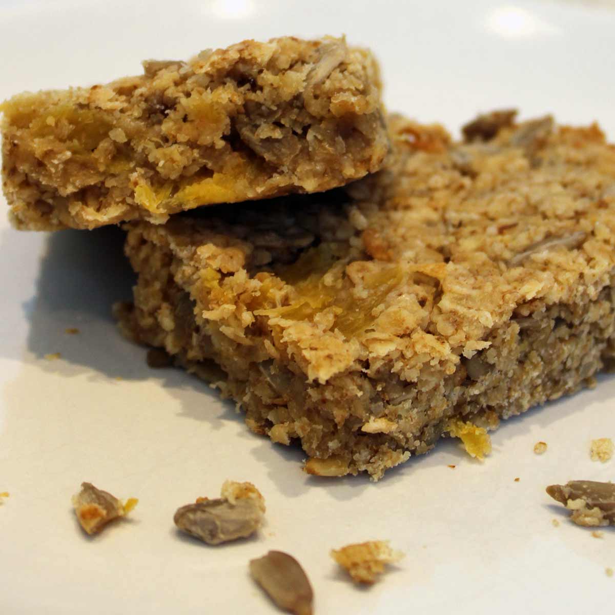 Gluten-free and sugar-free pineapple, ginger and oat bars